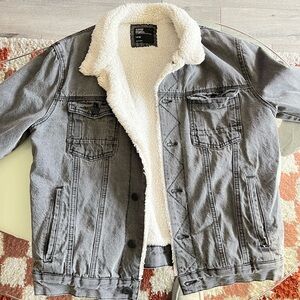 Men’s sunrise kingdom Sherpa denim jacket size large